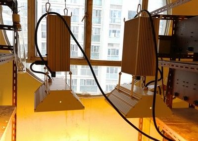 Odbłyśniki światła o wysokości 435 mm Głęboka penetracja HPS 750 W MH 630 W
