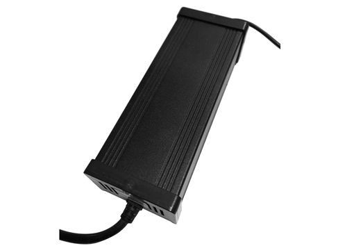 21V5A 850g Zasilacz prądu przemiennego Stałe napięcie Moc Led Moc prądu stałego 105 W